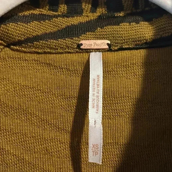 NWOT Free People Us and Them Tiger-Jacquard
Shift Dress - Picture 4 of 8